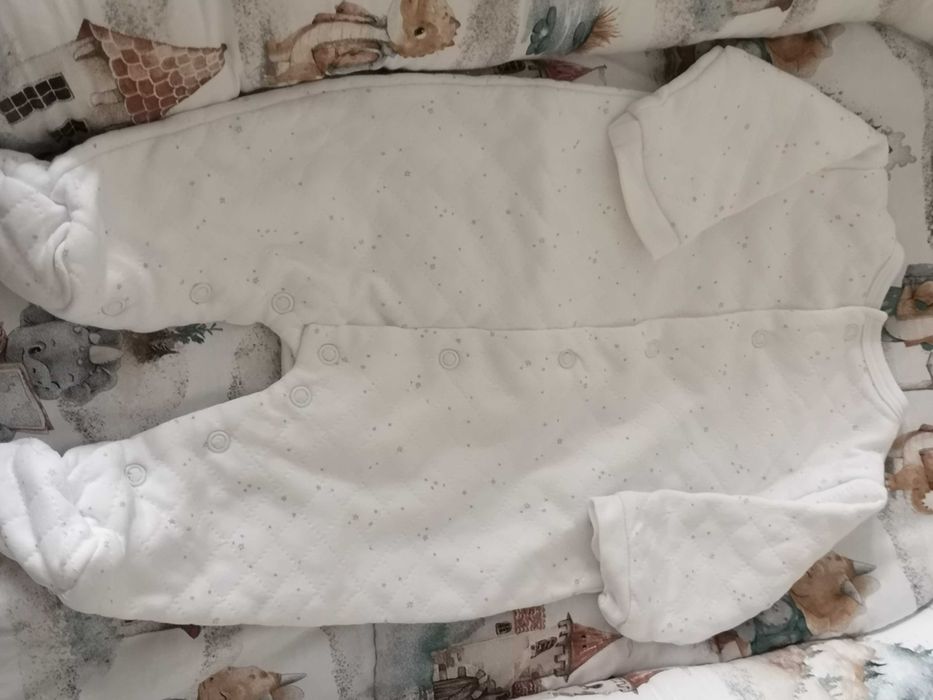 Mamas&papas gruby biały pajacyk 0-3m