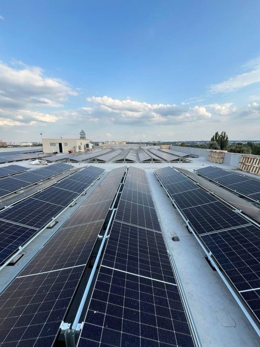 Монтаж сонячних панелей, гібридних інверторів солнечных панелей