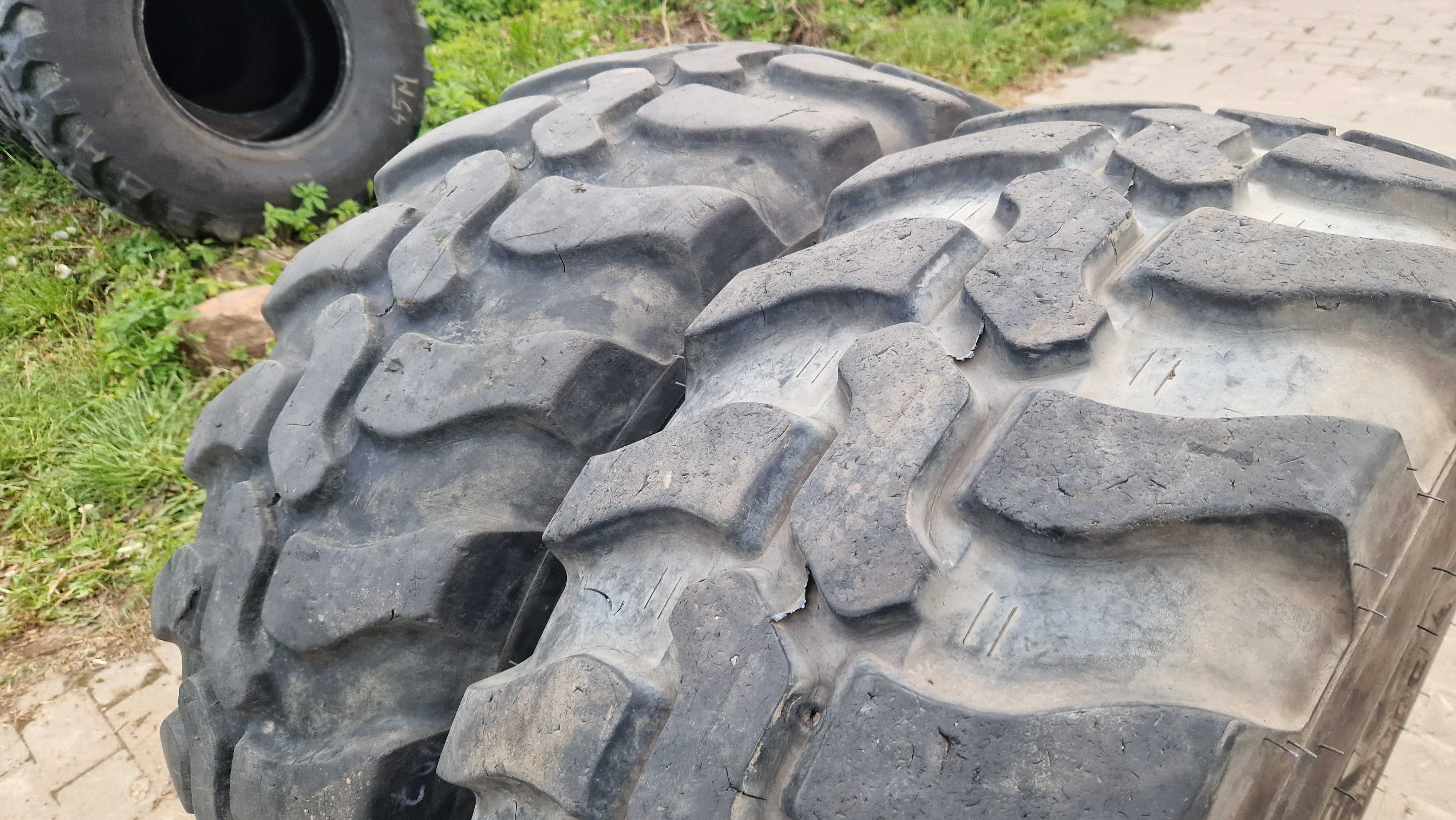 365/70r18 12.5/80-18, 12.5-18, 340/80-18 Dunlop 90%