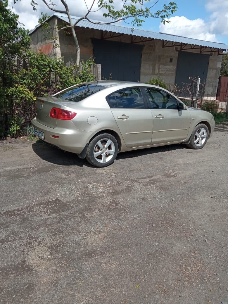 Продам  авто Mazda 3