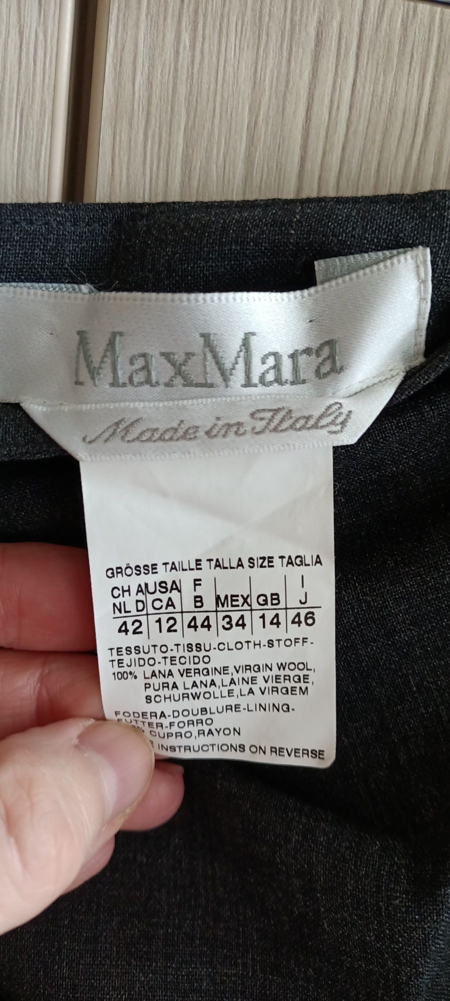 Max Mara. Rozmiar 40-42. L. Szara spódnica