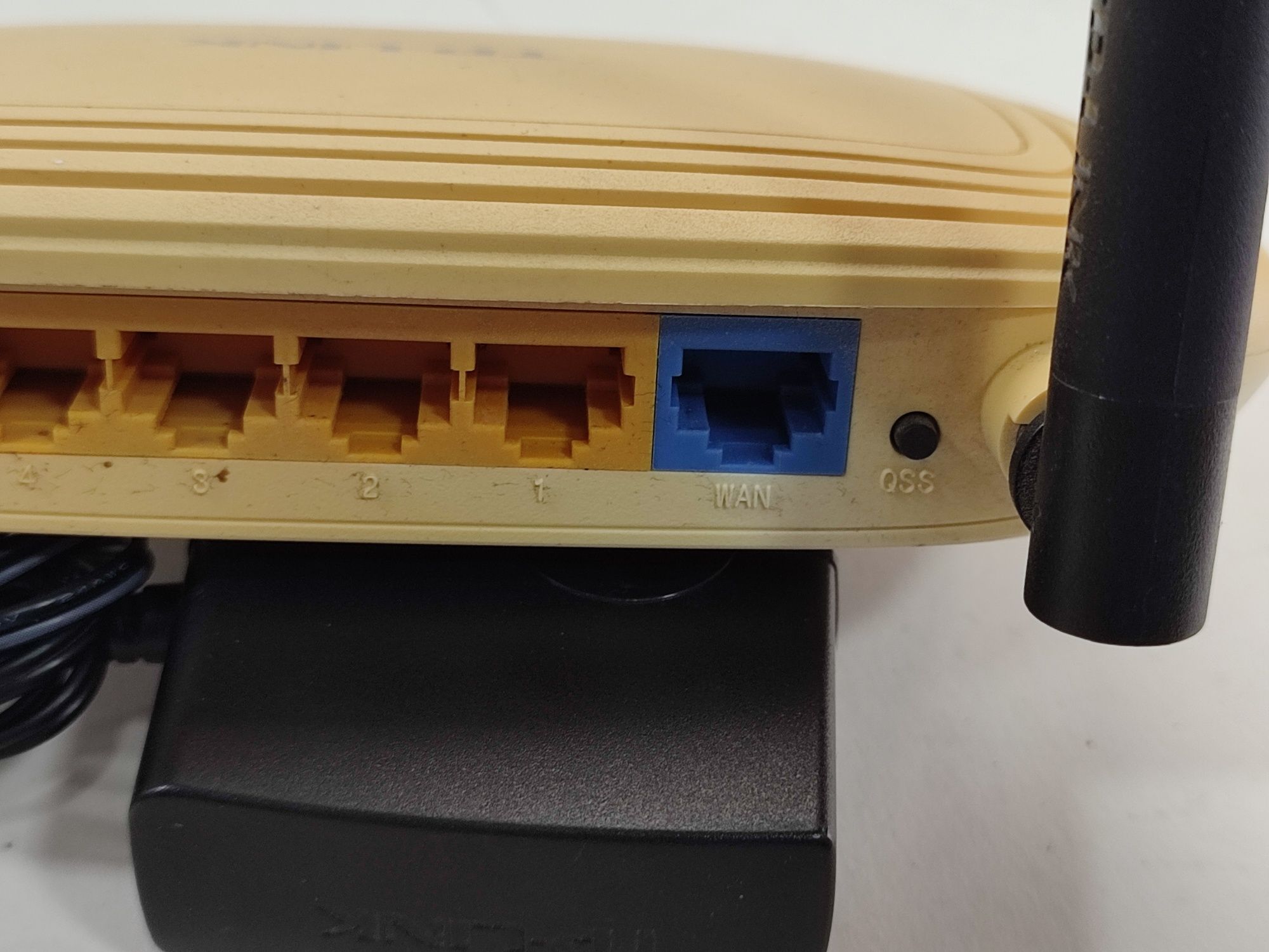 Роутер TP-Link TL-WR740N
