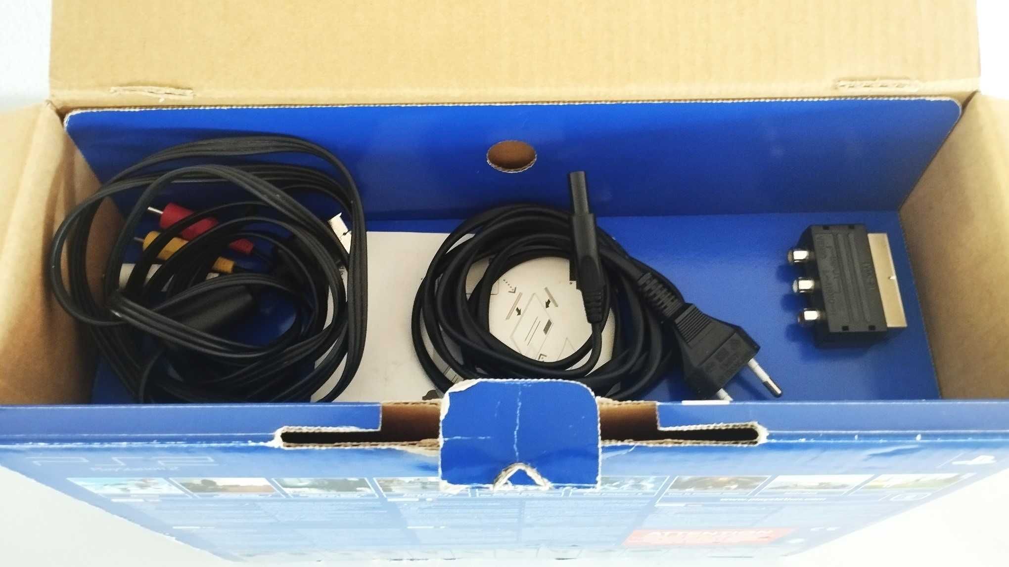 PS2 - Caixa de Consola + Cabo Vídeo + Cabo Alimentação + SCART