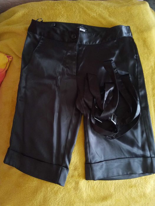 Spodenki damskie czarne, dopinane szelki