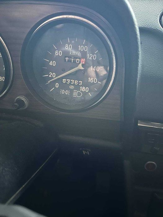 Автомобіль Ваз 2106