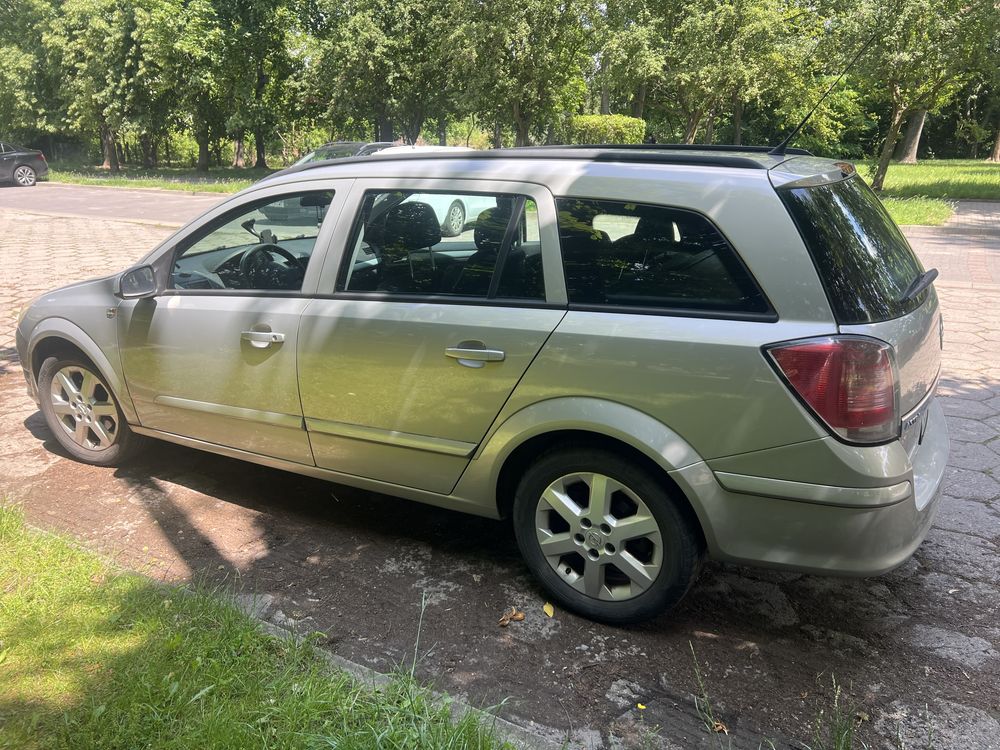 Opel astra h 2006 r 1,6 lpg