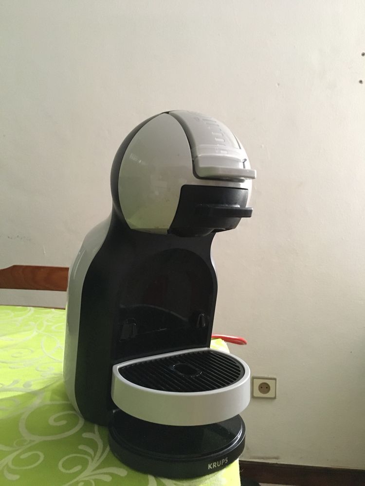 Maquina de cafe dolce gusto krups