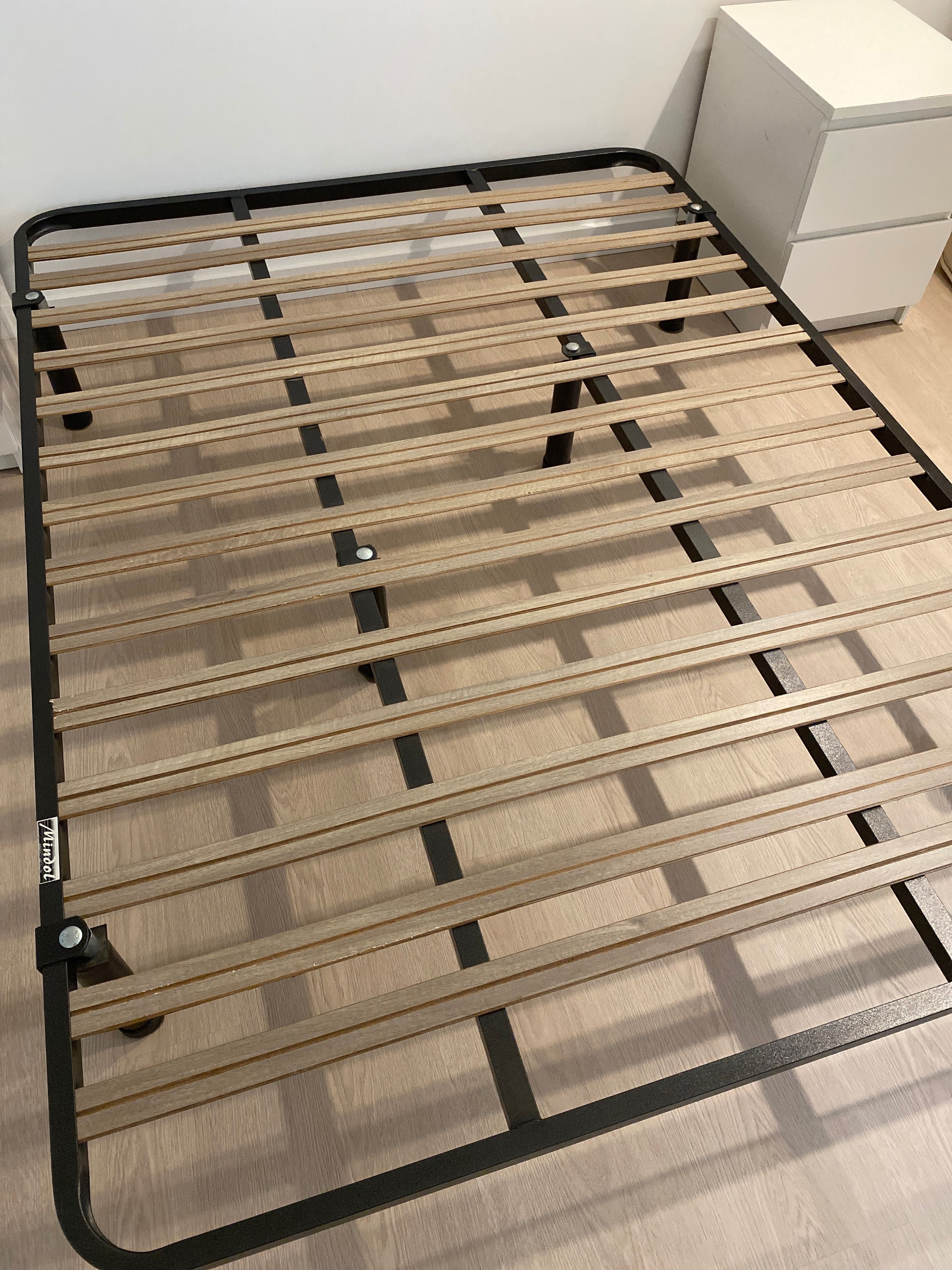 Estrado ripas Mindol 140 x 190 cm