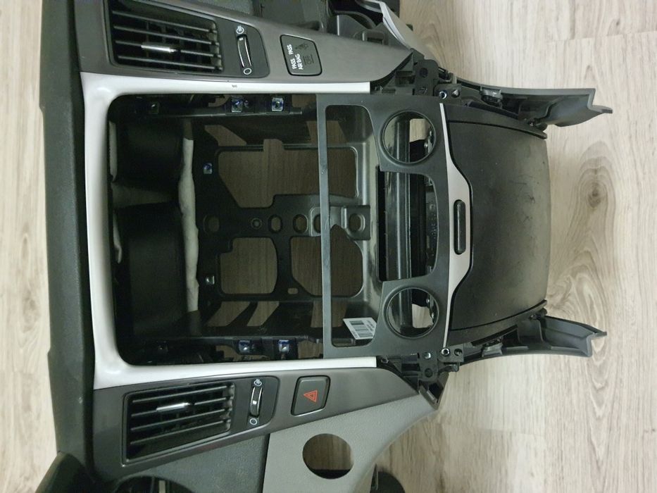 Торпедо Hyundai Sonata 2012 б/у