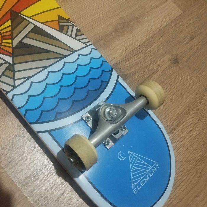 Skate element muito novo