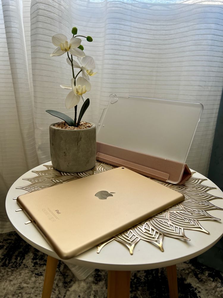 Ipad 5th geração 32gb dourado/ gold