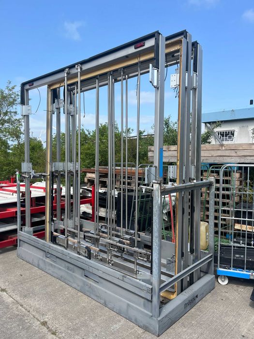 rama do drzwi kontenera chłodni marki KRONE