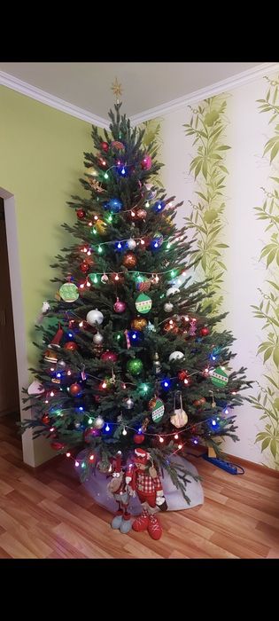 Ялинка штучна лита  2.5 м