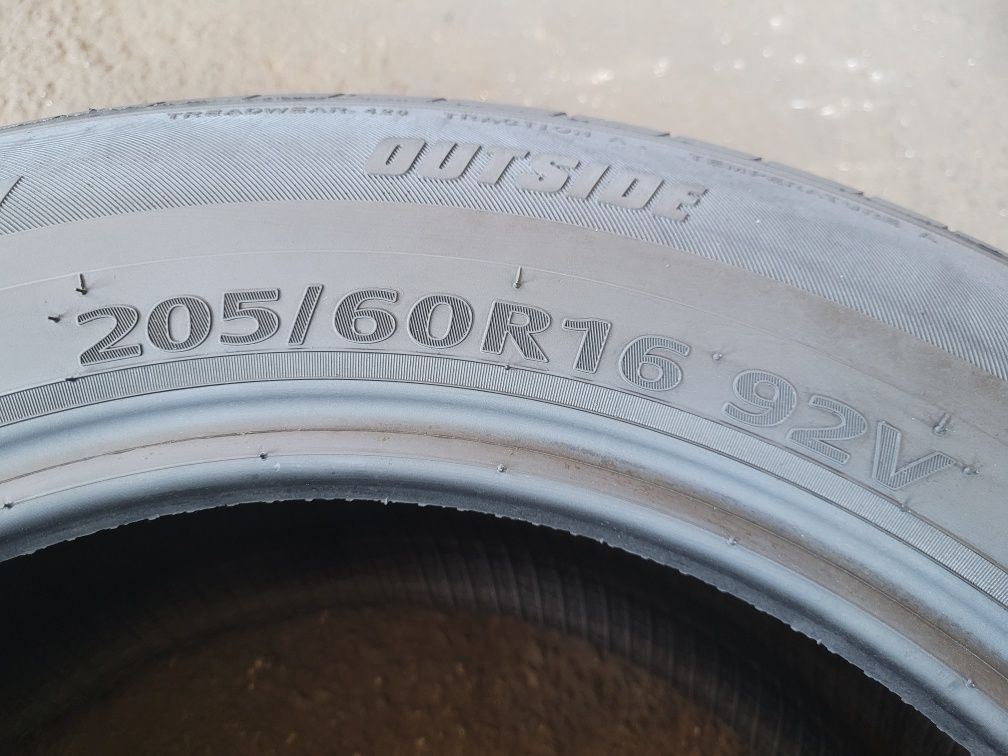 Opony Letnie Kumho Ecowing ES01* 205.60.16 92V Rok 2023