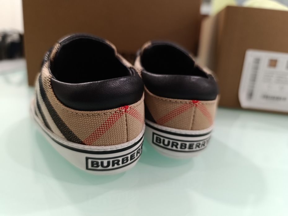 Sapatilhas Burberry n.17