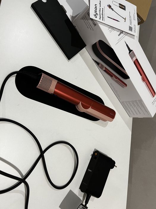 НОВИЙ Вирівнювач волосся Dyson HT01 Airstrait