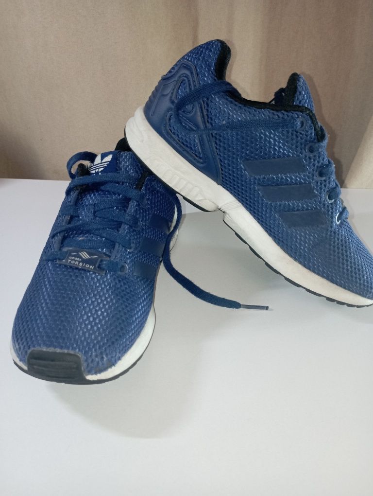 Кросівки adidas torsion розмір 32