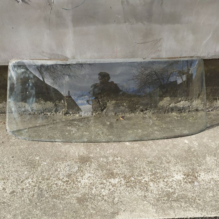 Скло заднє жигуля 2101-2107