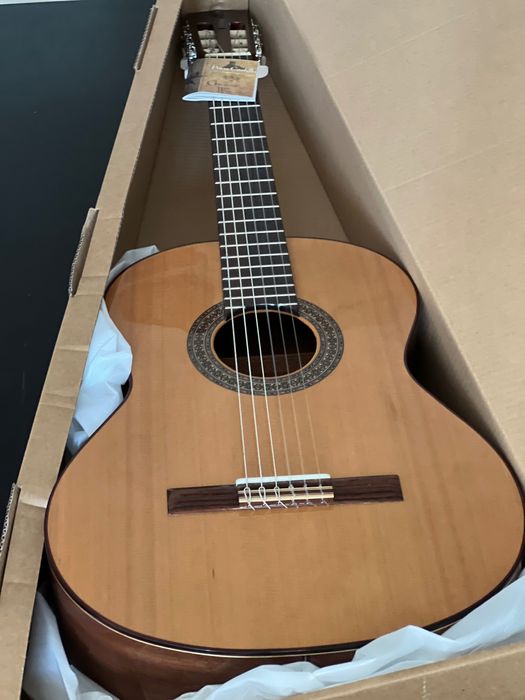 Guitarra Clássica Paco Castillo 202 ( Nova/ caixa )