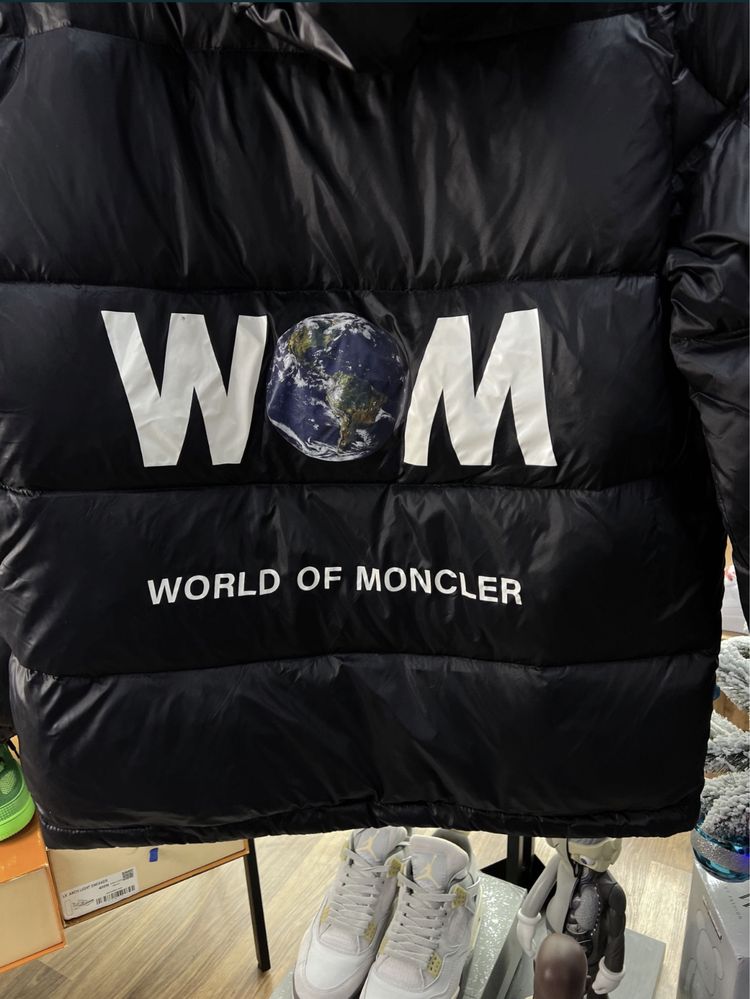 Куртка Пуховик Moncler «Wow World» Down Jacket Black