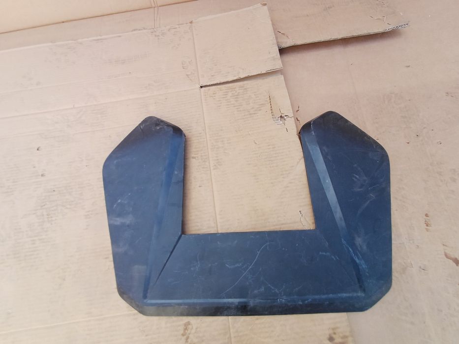 Peugeot e208 II elektryk osłona pokrywa silnika