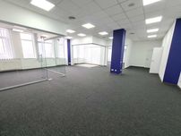 Офіс 200м2. OpenSpace, 4 кабінети. Генератор, метро Святошин, Без%