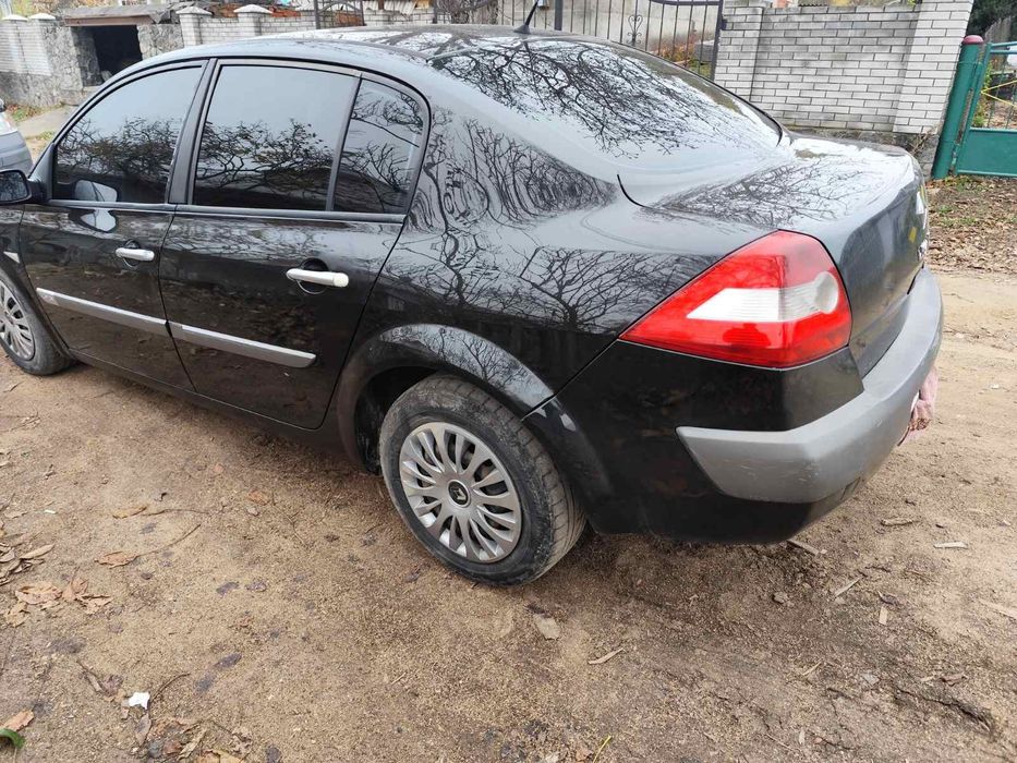 Рено Меган 2 сідан