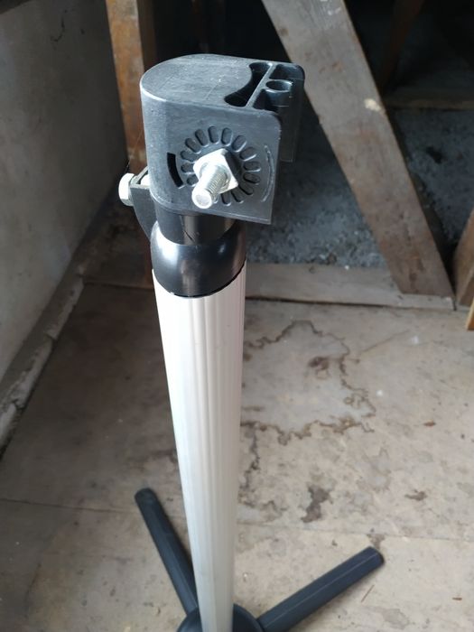 Продам телескопічну алюмінієву стійку під УФО