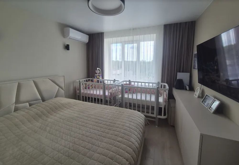Продаж 1к квартири 43 кв. м на вул. Лепкого Богдана