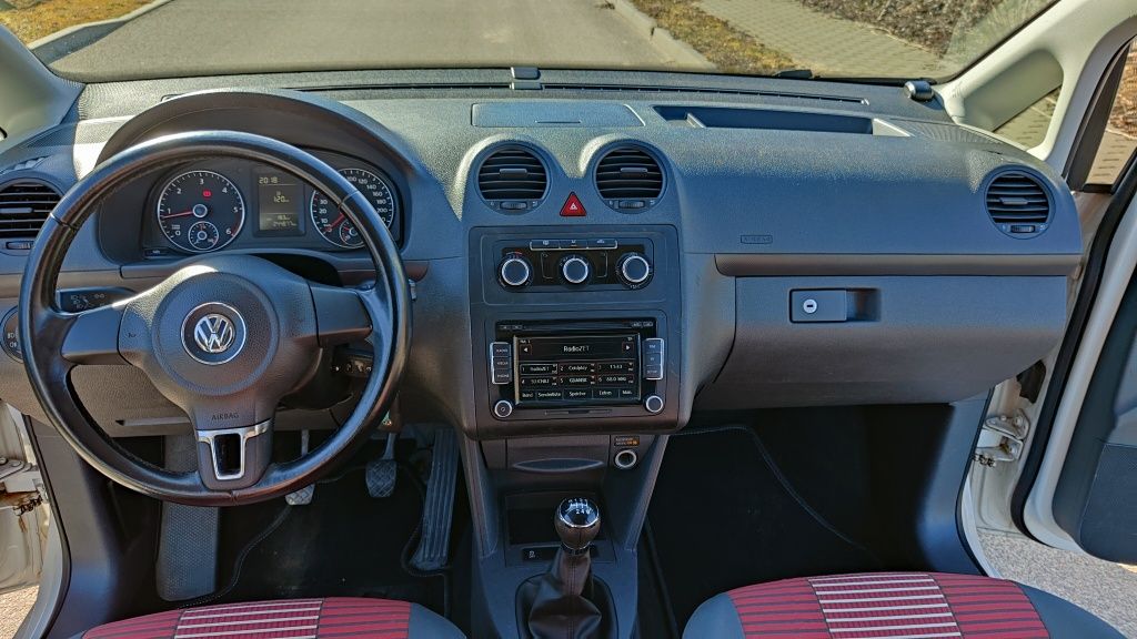 VW caddy life, 7-osobowy,2.0 TDI, klimatronik, hak