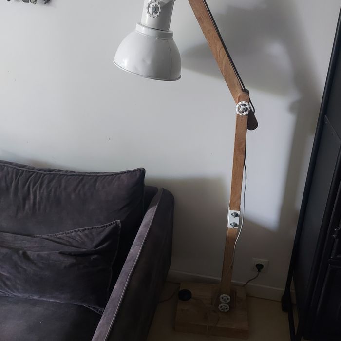 Lampa stojąca loft industrialna