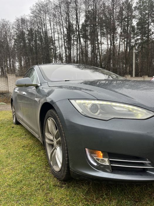 Tesla model S P85+ 95Soh