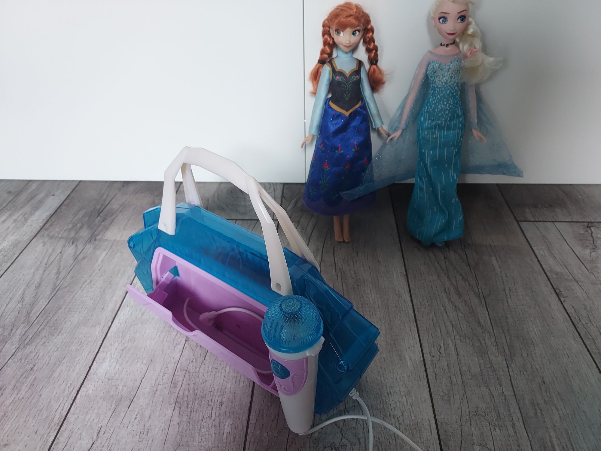 LalkiFrozenKraina Lodu  Anna i Elsa i torebka - glosnk karaoke
