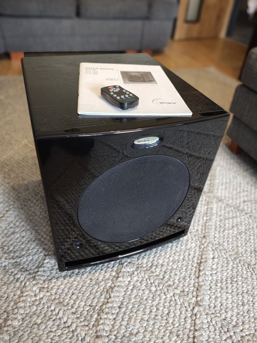Subwoofer Velodyne CHT-10R + stopy SVS