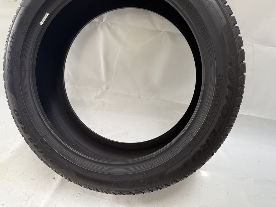 255/45/20 Pirelli Sottozero Winter 3 Run-Flat 105V