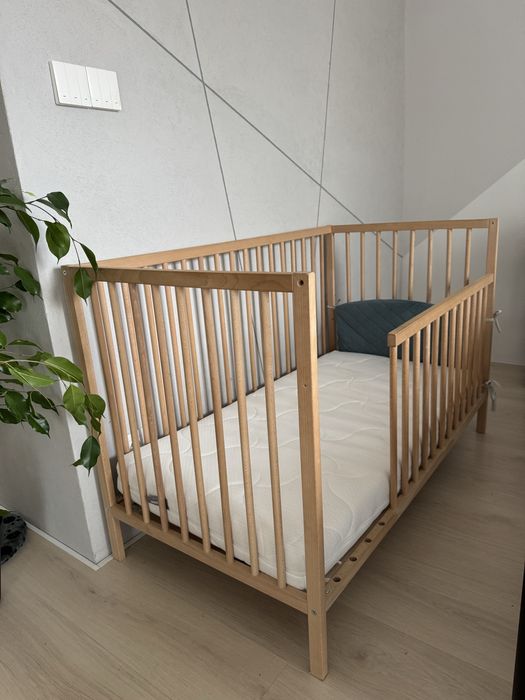 Łóżeczko dzieciece 120 x 60 z materacem + przescieradla