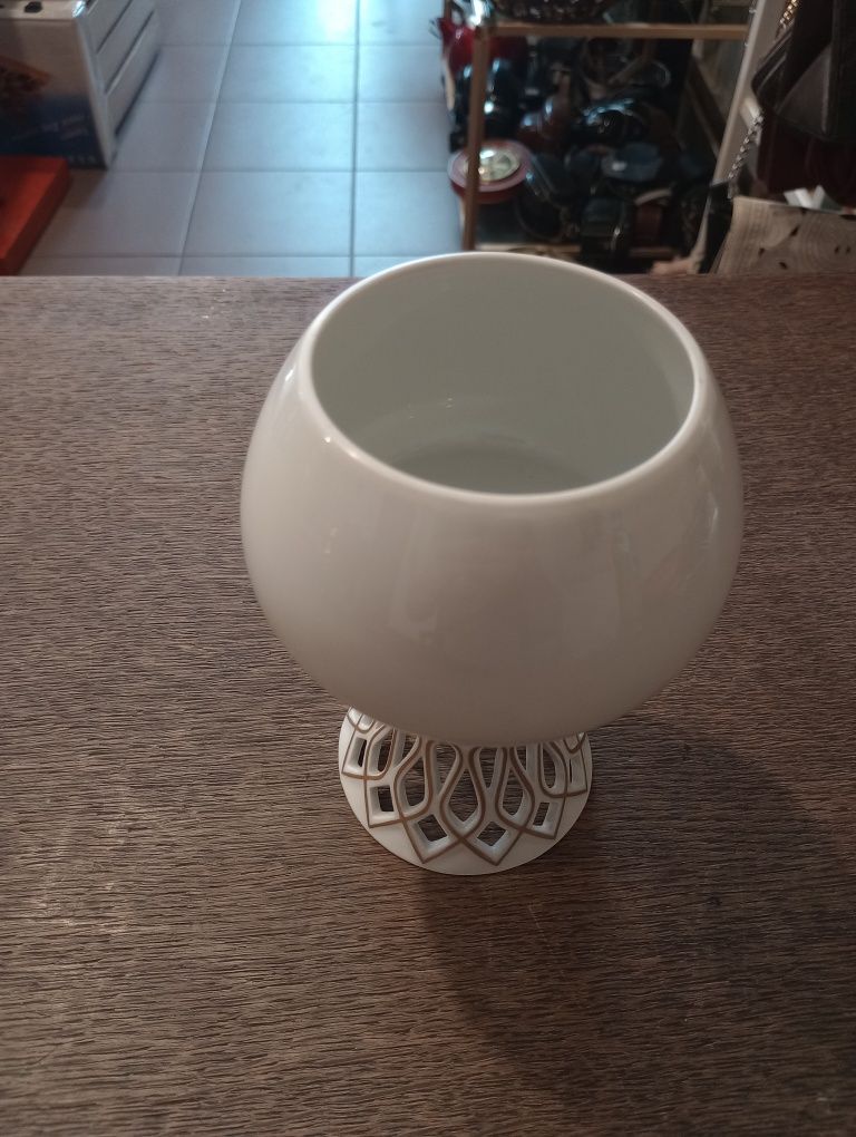 Piękny wazon z porcelany sygnowany Herend Węgry