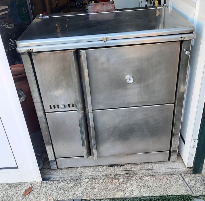 Fogão inox em bom estado