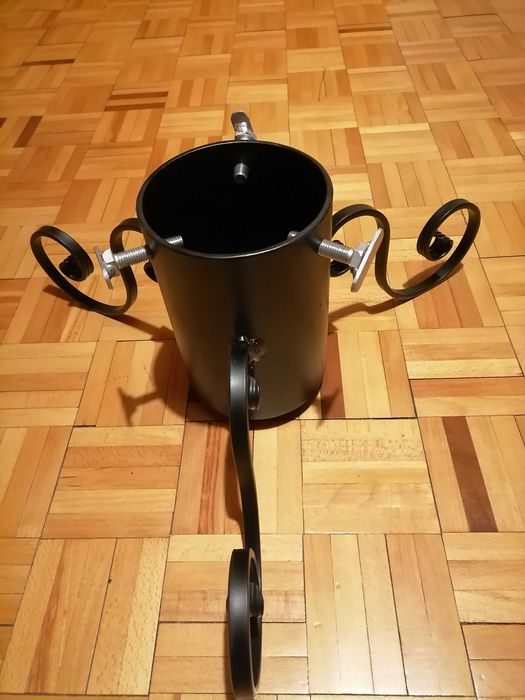 Stojak pod choinkę