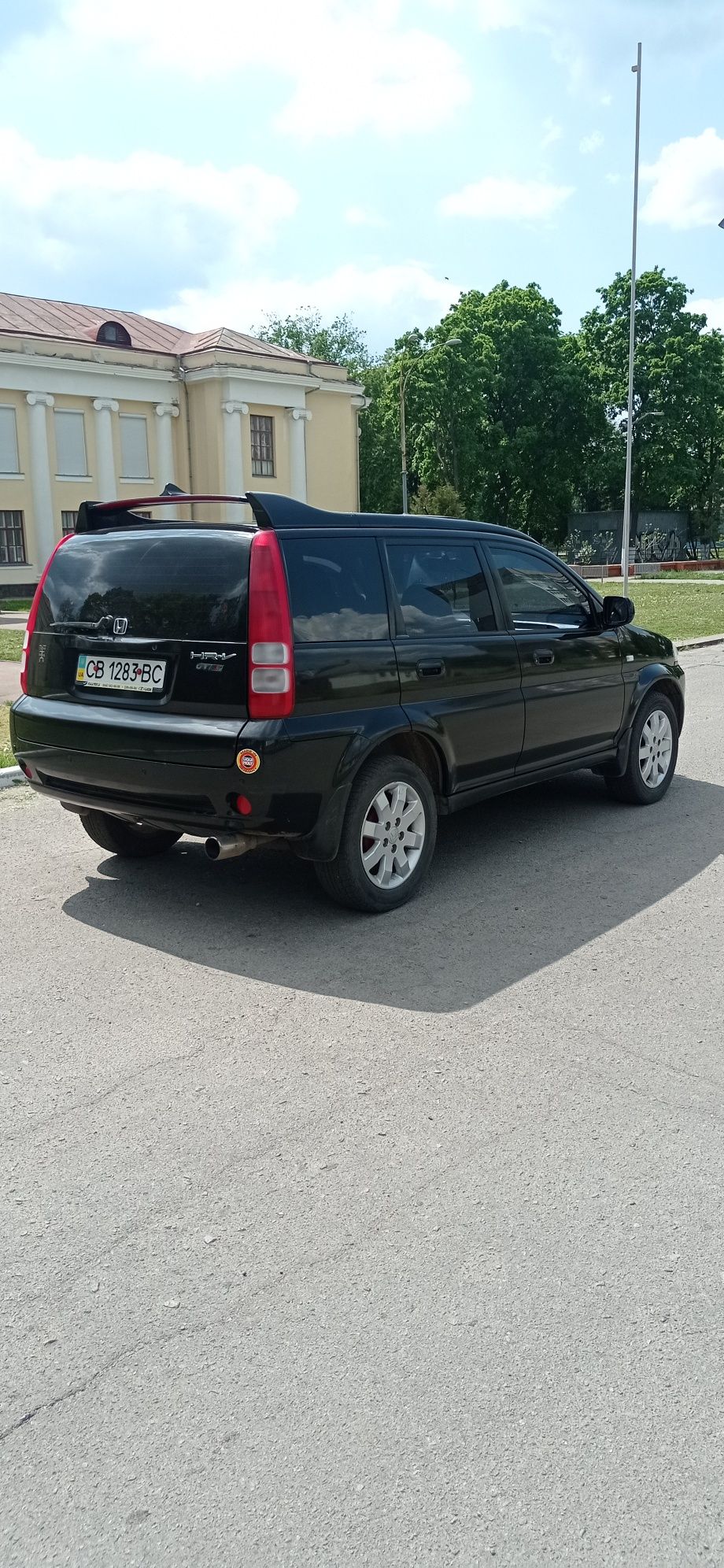 Автомобиль Honda HR-V Внедорожник.