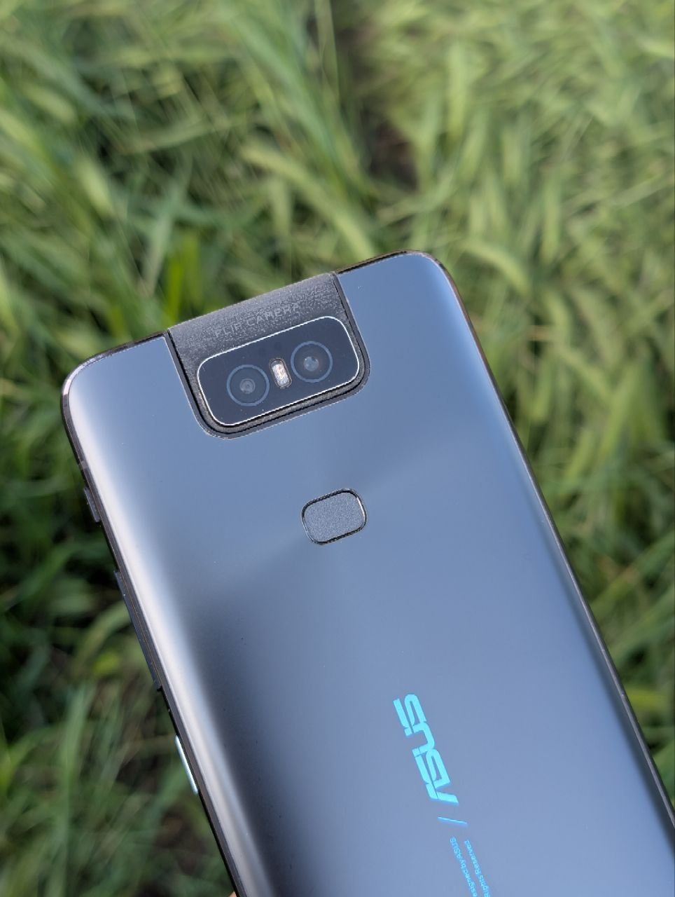 Asus ZenFone 6 (12/512 камерафон необычный дизайн)