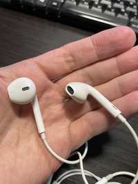 Apple EarPods 3,5 mm Оригінал з комплекту. Є перехідник на Lightning