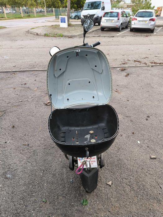 Vendo, está em bom estado.