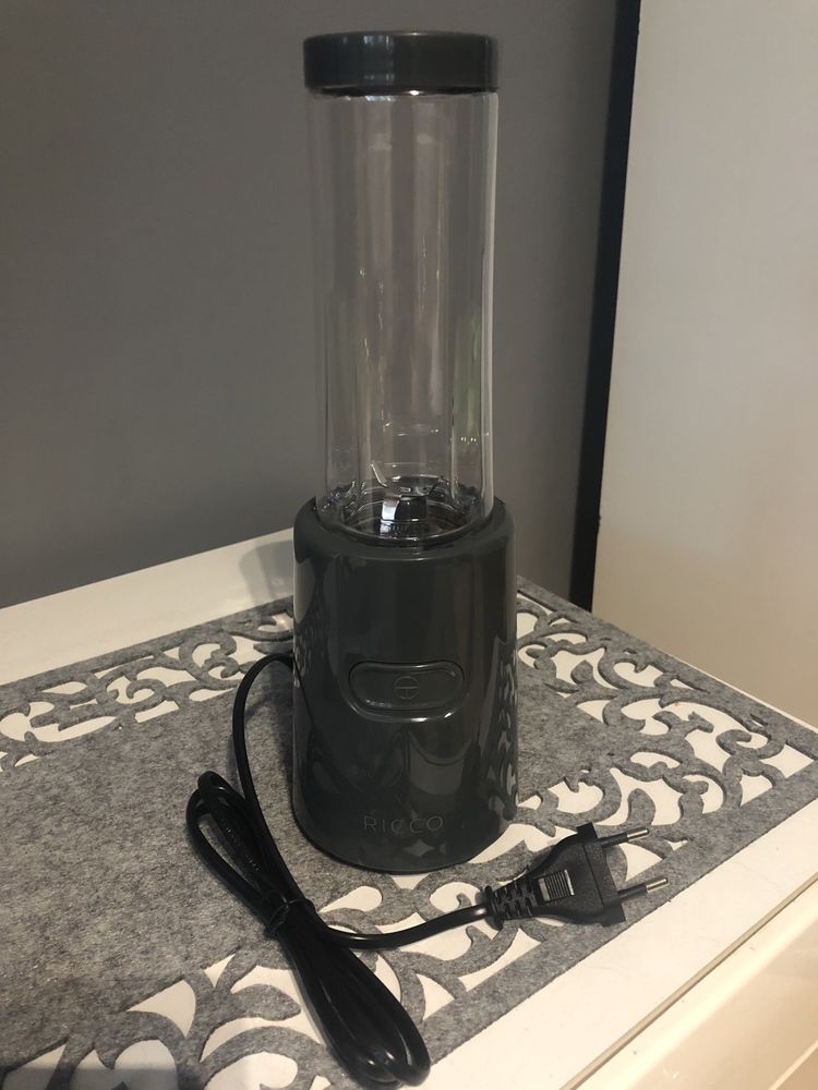 Blender stołowy Ricco 350 ml