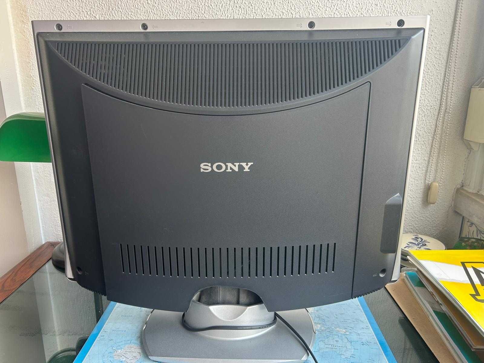 TV Sony WEGA clássica