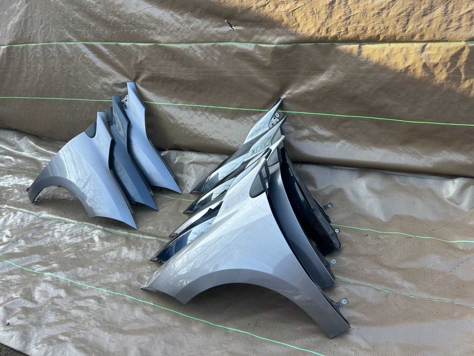 Błotnik przedni prawy/lewy Renault Megane 3 TEB66/TEKNG/TEGNE/OV369