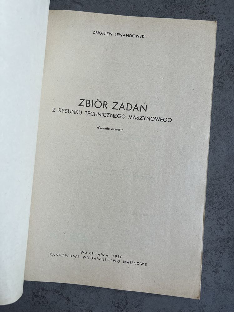 Zbiór zadań z rysunku technicznego maszynowego Zbigniew Lewandowski