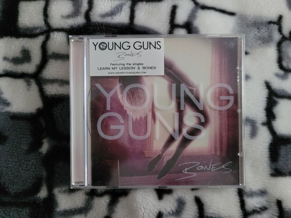 Young Guns - Bones