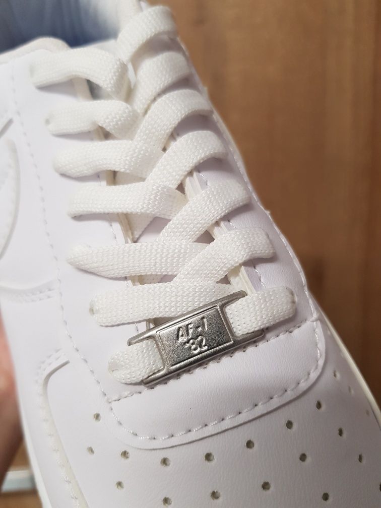 Nike Air Force rozmiar 41 białe nowe