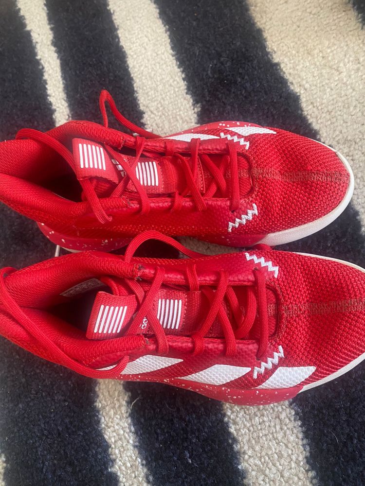 tenis adidas basketball